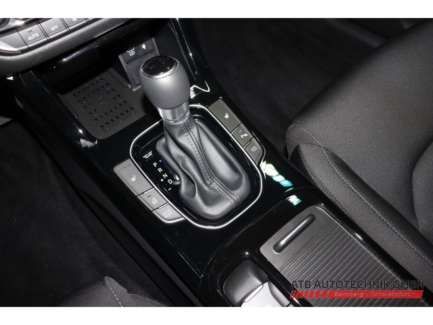 Fahrzeugabbildung Hyundai i30 Advantage 1.5 T-GDi 48V DCT Navi Apple CarPl
