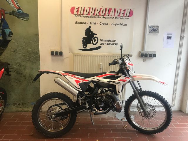 Beta RR50 Enduro weiß und rot sofort Lieferbar