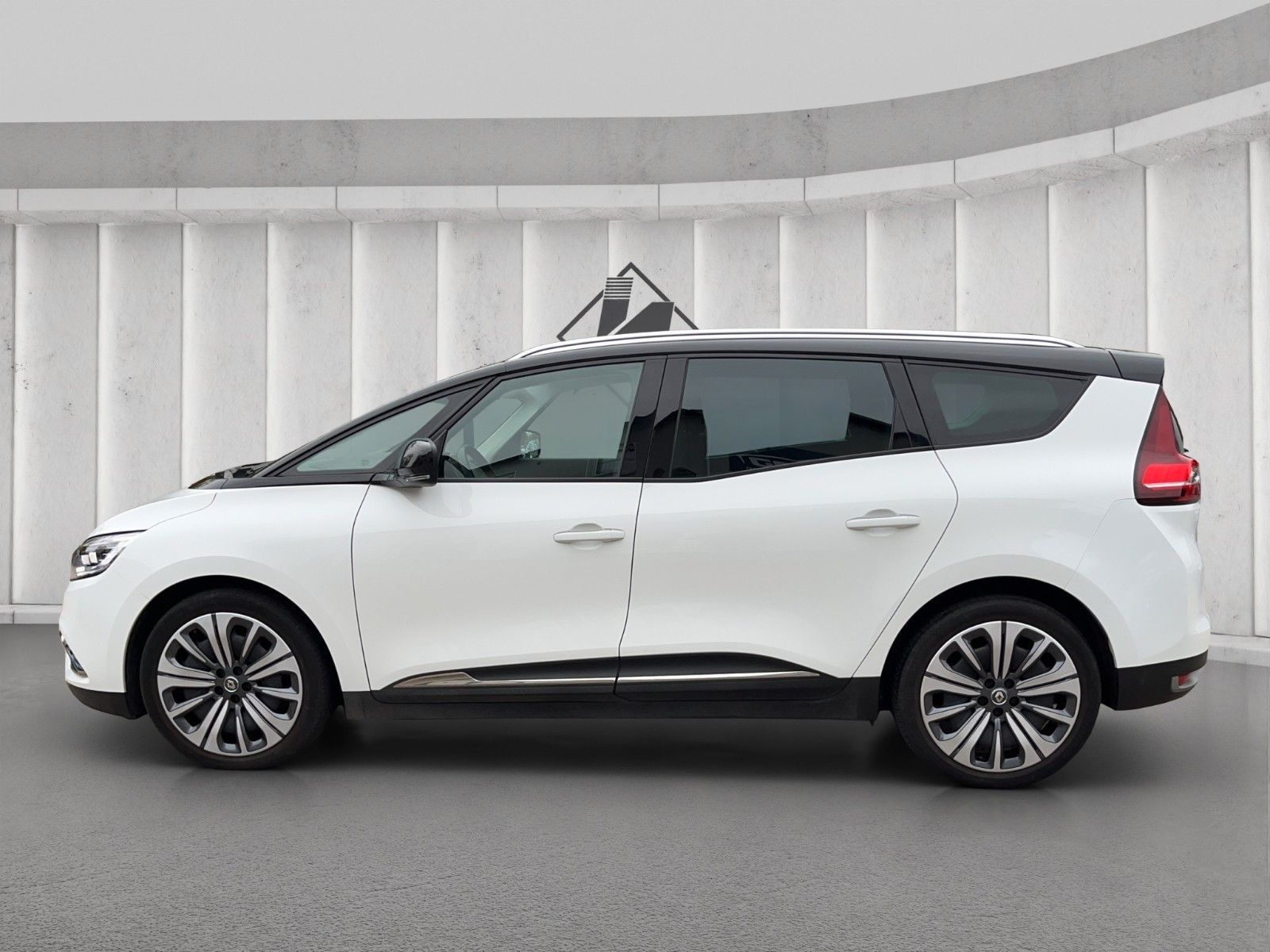 Fahrzeugabbildung Renault Grand Scenic TCE 140*7-Sitzer*Navi*
