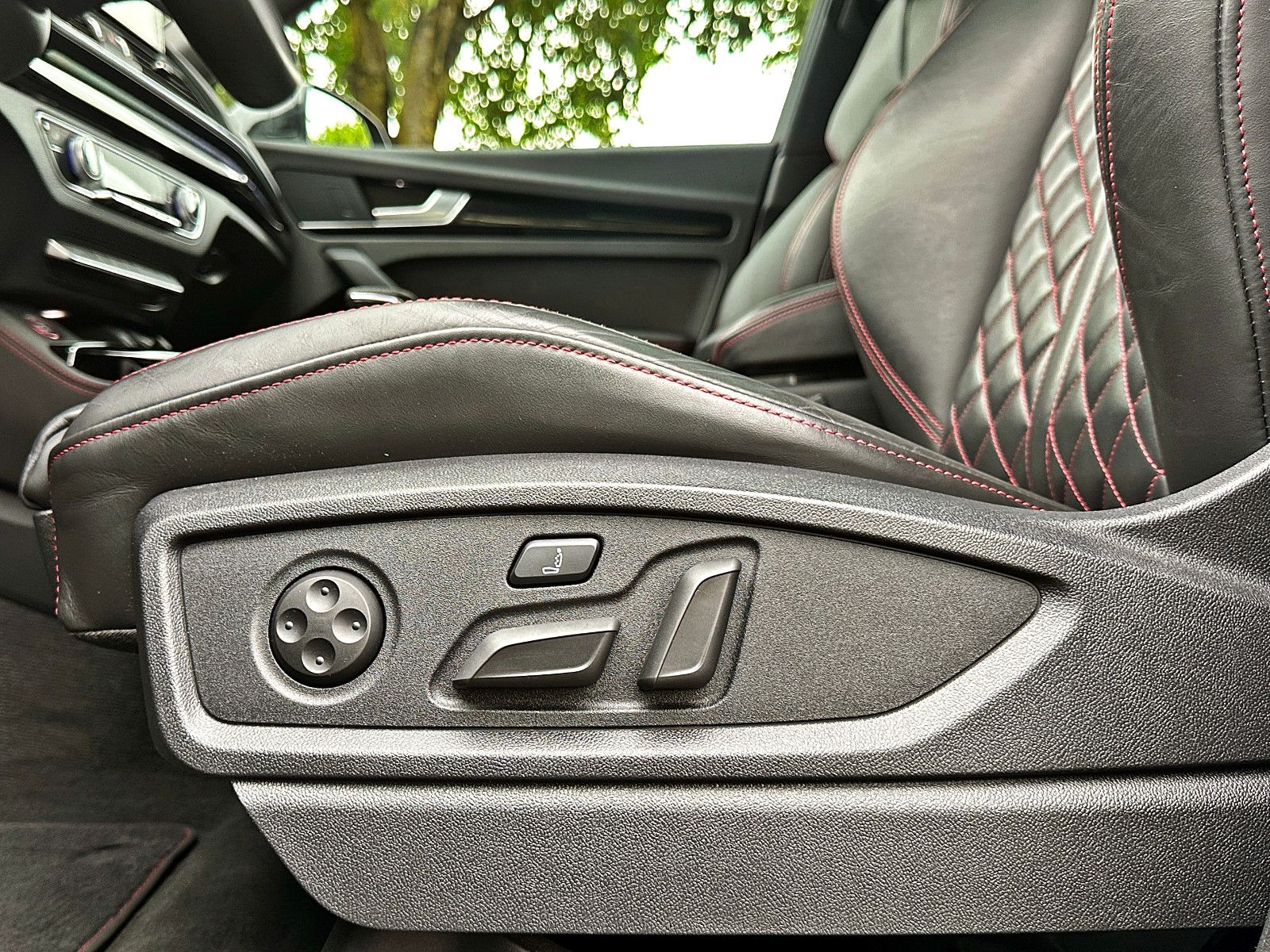 Audi SQ5 TDI qu BLACK HuD AHK LEDER 360° ACC foto 13