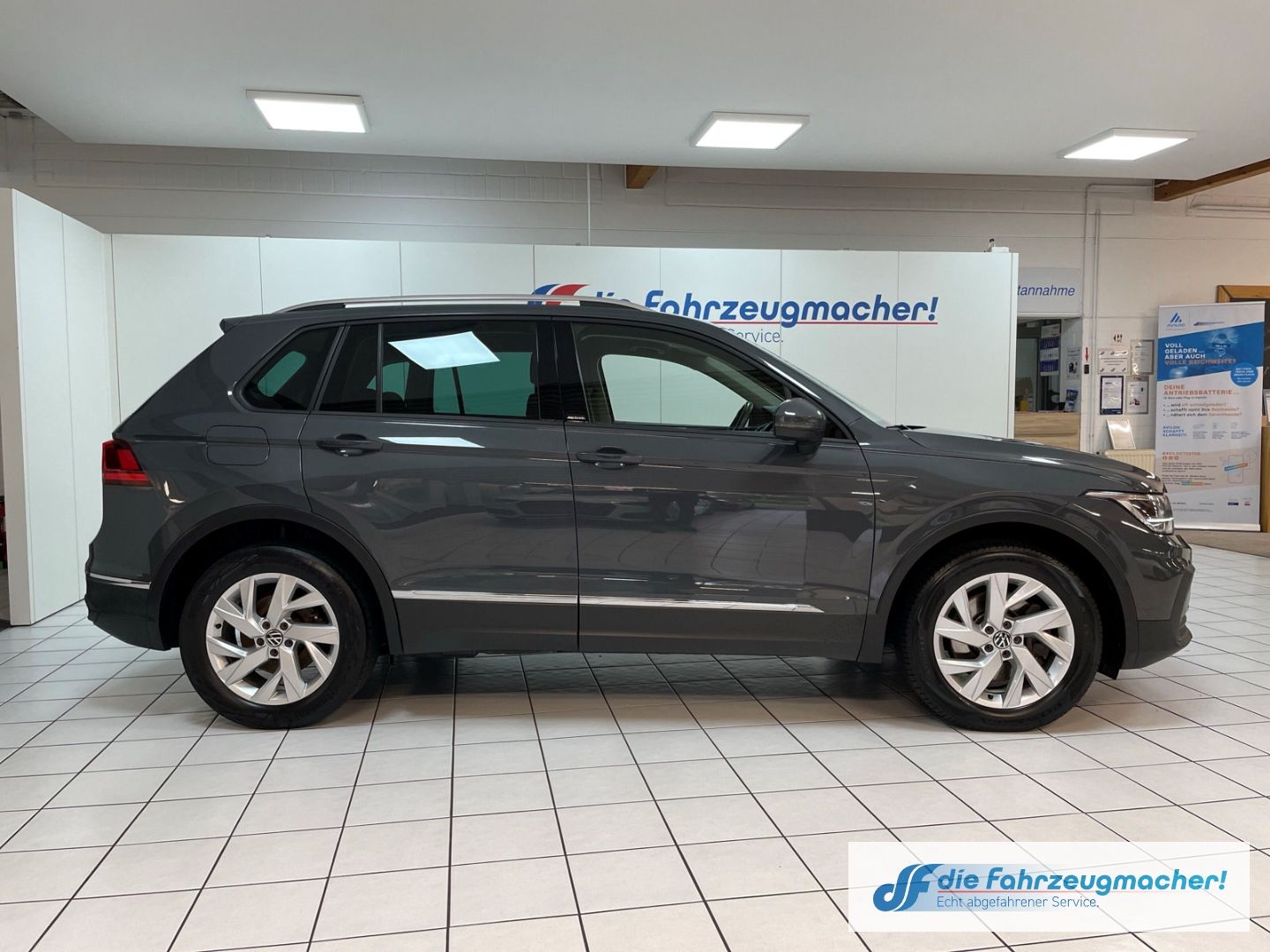 Fahrzeugabbildung Volkswagen Tiguan Active eHybrid Digitales Cockpit LED ACC