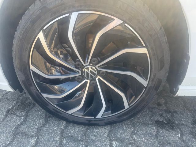 Golf VIII Style 1.5 TSI Navi LED Matrix Kamera A