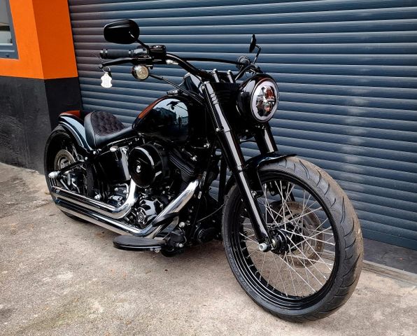 Harley-Davidson Softail Slim Umbau 240er Heck