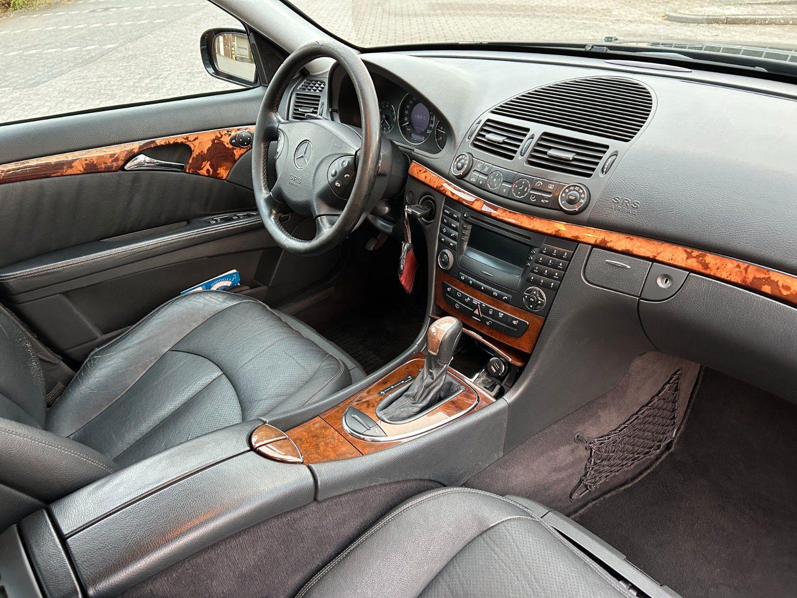 Mercedes-Benz E270 2004 — photo 8