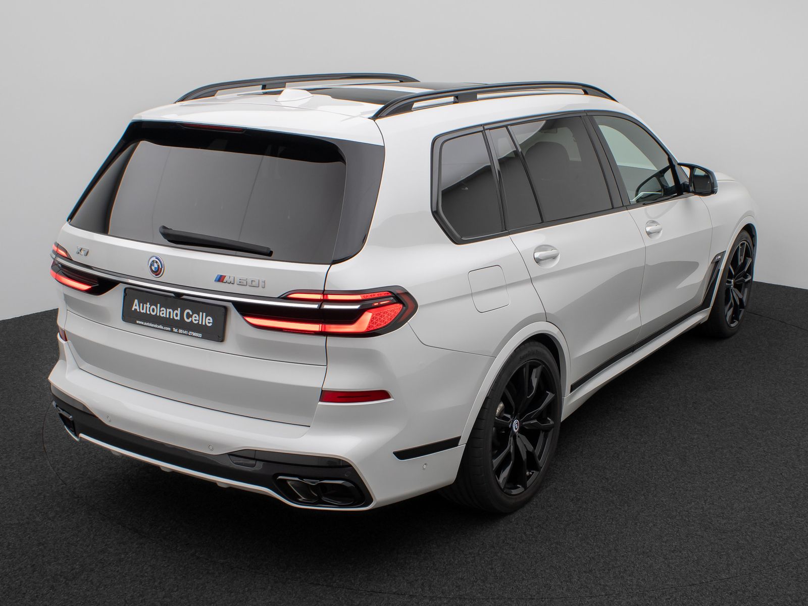 Fahrzeugabbildung BMW X7 M60i xD B&W Panorama HUD 360° Individual 22"