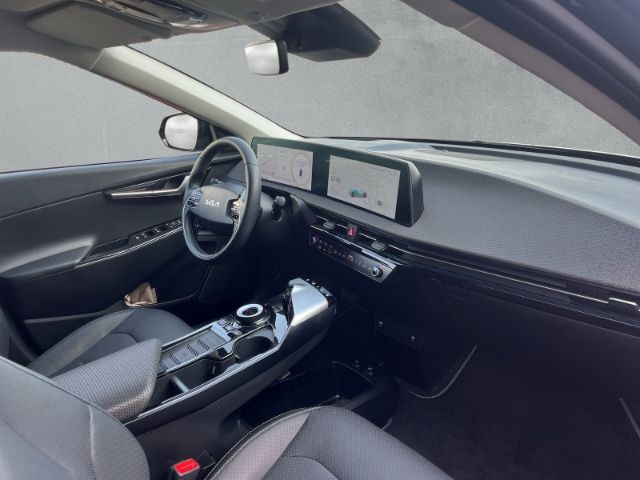 Fahrzeugabbildung Kia EV6 Basis 58 RWD *WÄRMEPUMPE* *360°KAMERA* *SITZ