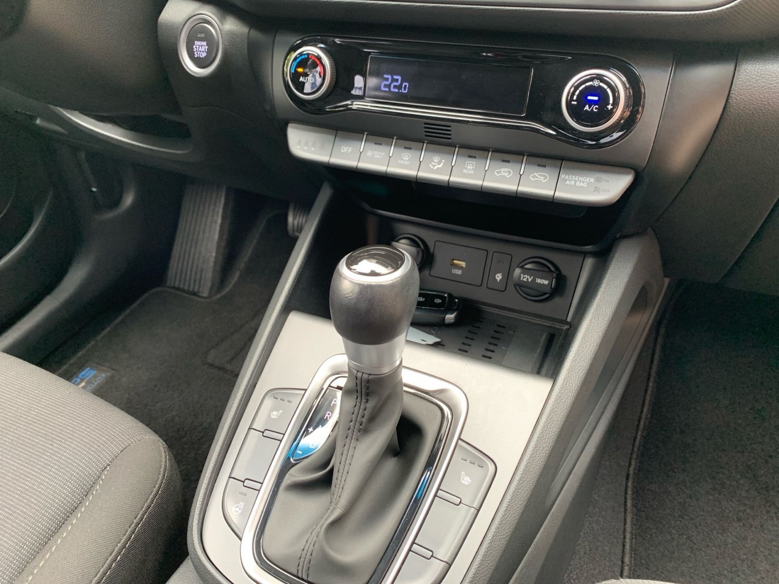Fahrzeugabbildung Hyundai KONA 1.6 GDI Trend Hybrid Allwetter