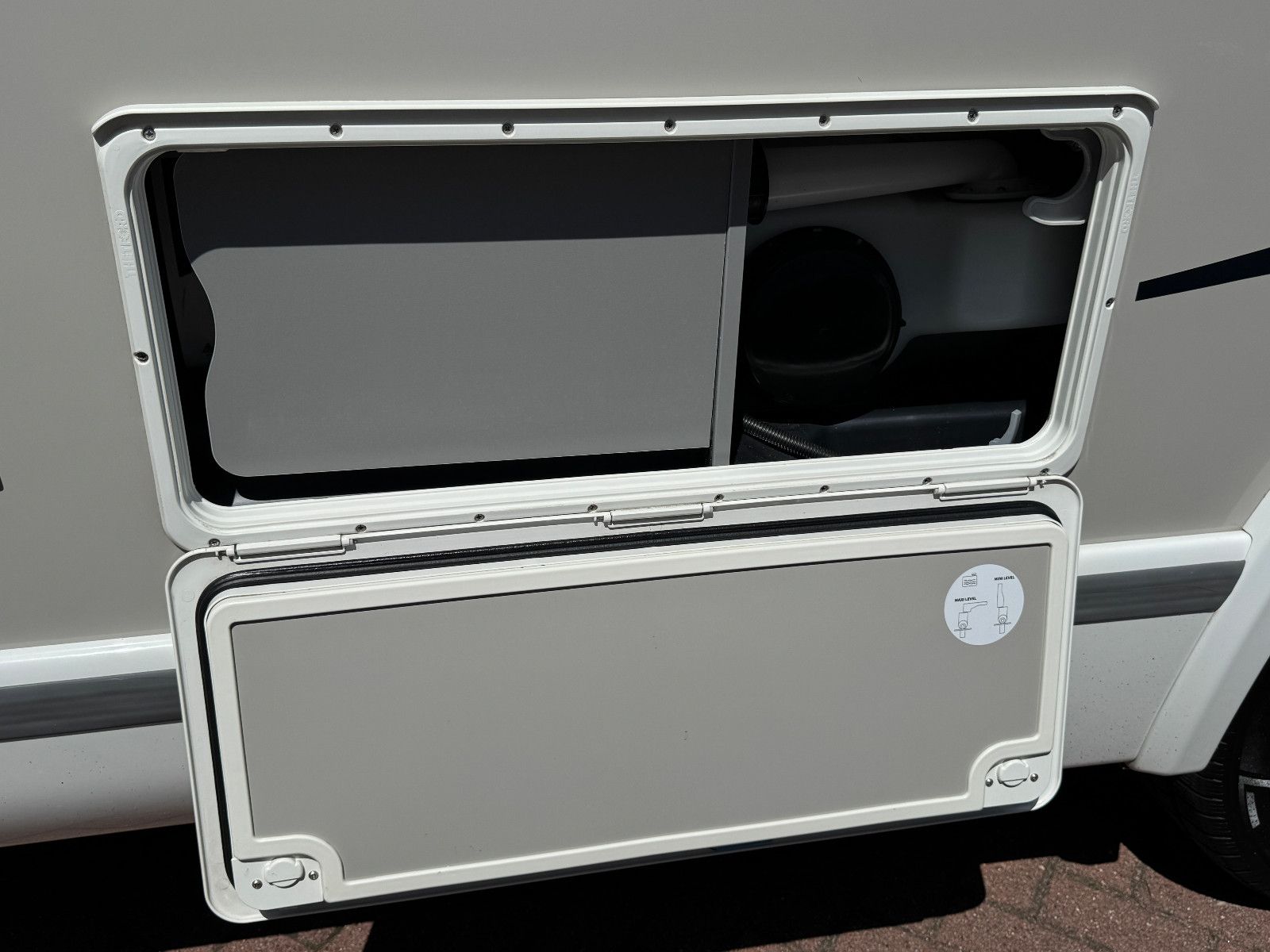 Chausson 660 TITANIUM ULTIMATE AUTOMATIK SOLAR TV SAT HUB