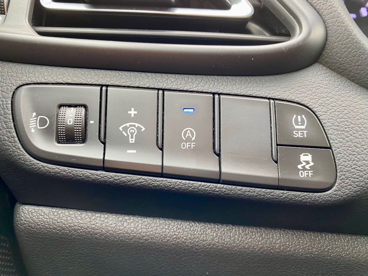 Fahrzeugabbildung Hyundai i30 1.0 DCT AAC SHZ ALLWETTER ALU