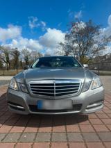 Mercedes-Benz Mercedes E 300 - gebrauchte Mercedes-Benz E 300 aus dem Jahr 2011