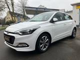 Hyundai i20 Intro Edition 1.Hand, Garantie - Hyundai i20 Gebrauchtwagen in Oberhausen