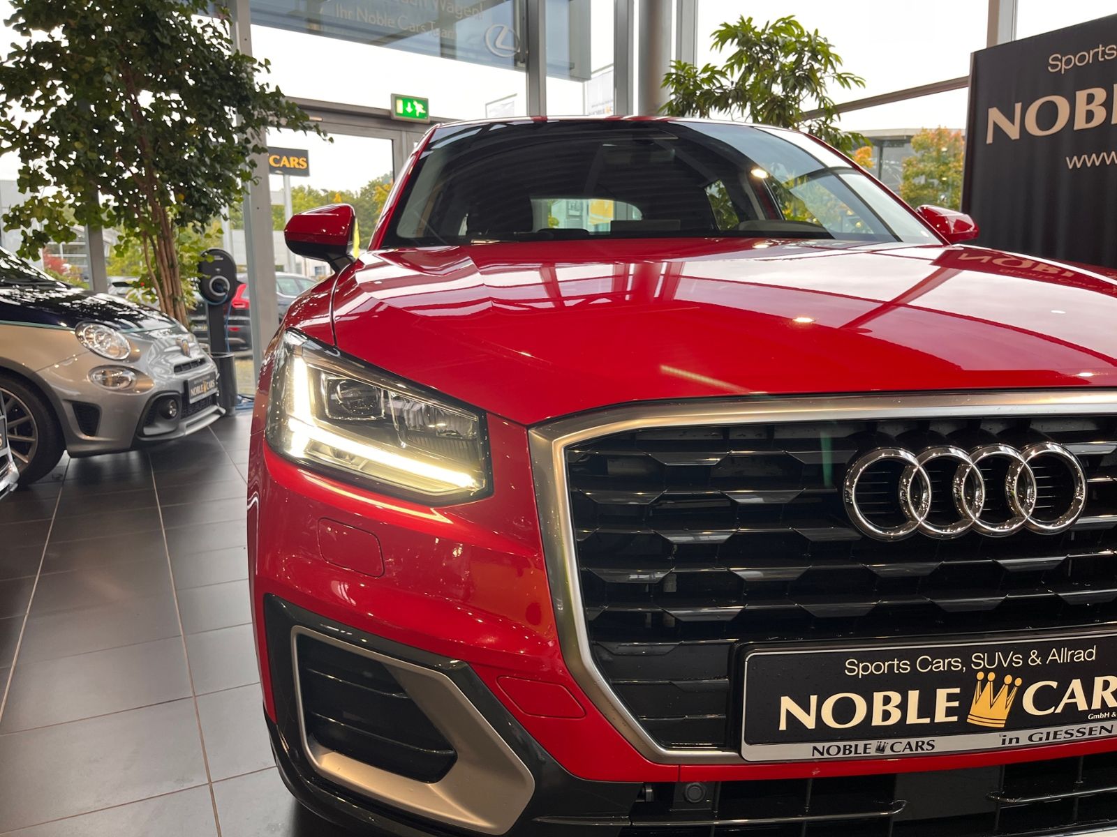 Fahrzeugabbildung Audi Q2 design AHK LED NAV PDC ALU
