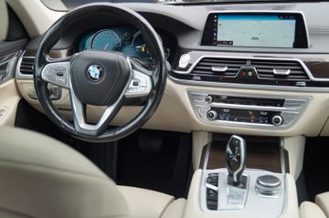 BMW 730 - 12