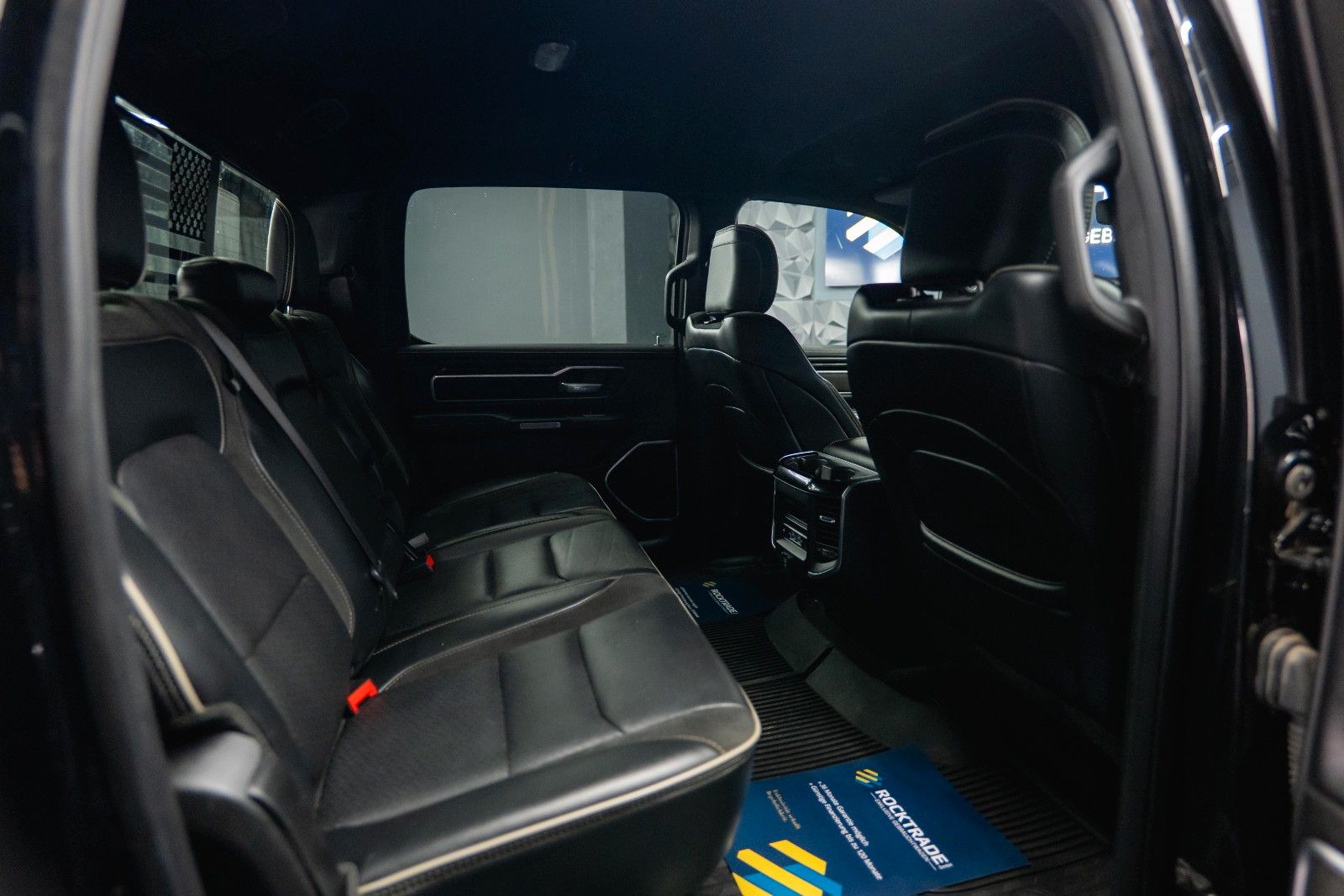 Fahrzeugabbildung Dodge RAM 5.7 V8 HEMI 4x4 LARAMIE RamBox Airmatic 19%