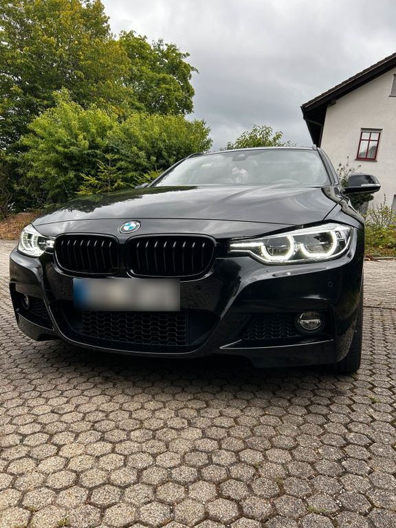 Image of BMW 320