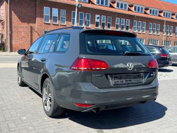 Volkswagen Golf - 6
