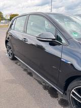 Volkswagen Golf 1.4 GTE TSI DSG SHZ HYBRID - mit Hybrid-Antrieb: Schwarz, Dachreling