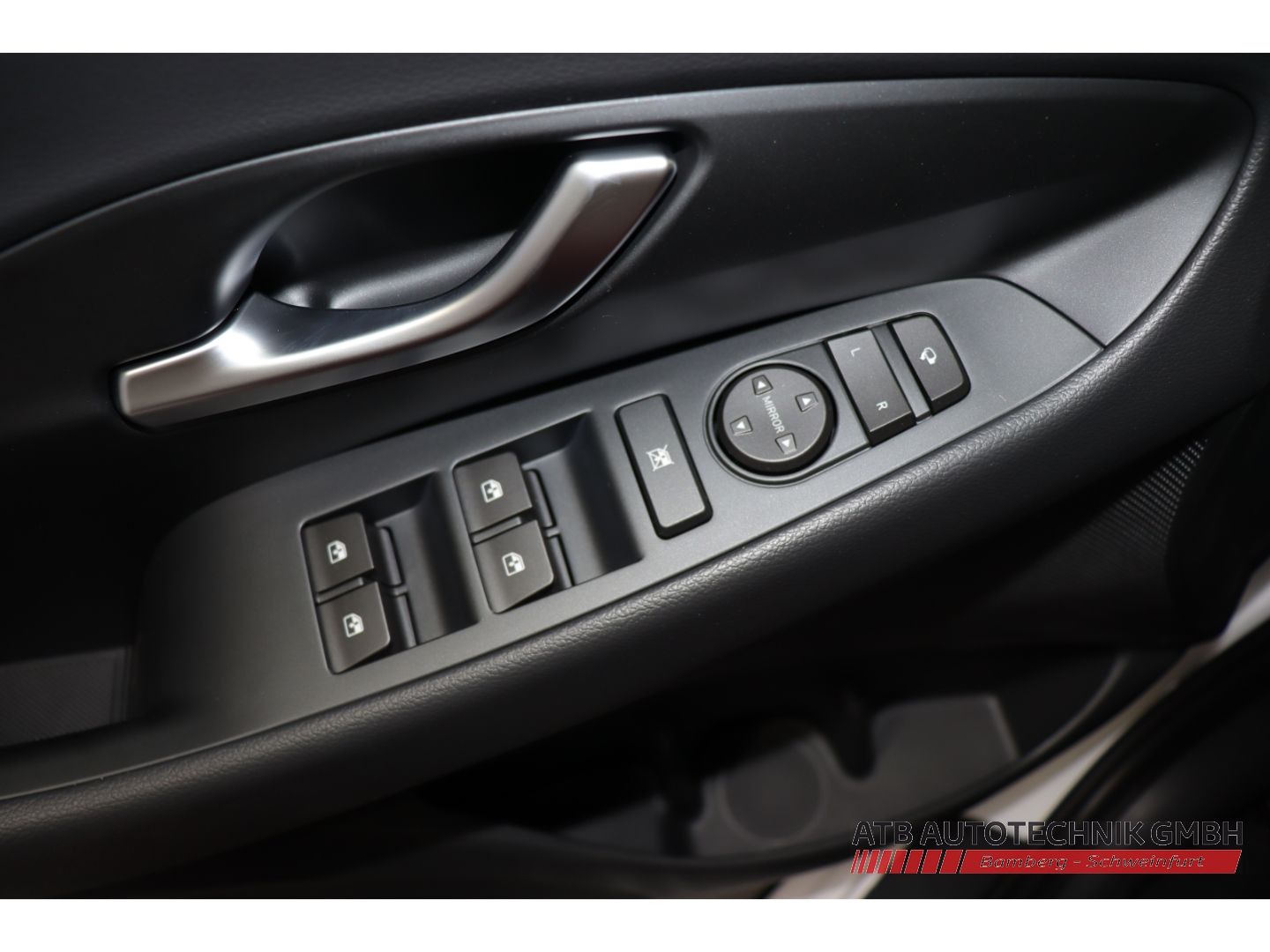Fahrzeugabbildung Hyundai i30 MY26 N-Line 1.6 T-GDi 150PS 7-DCT 2WD Navi L