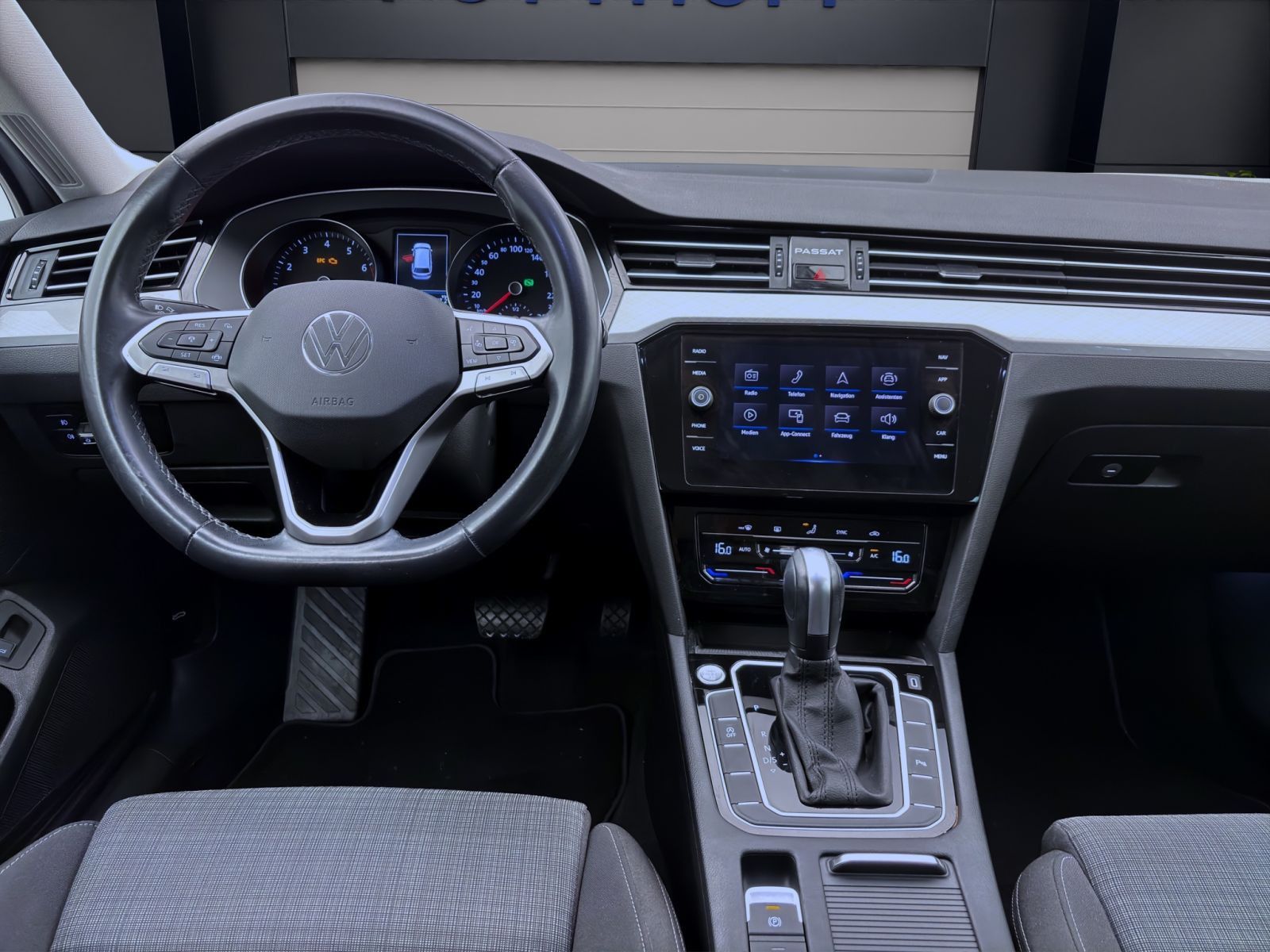 Volkswagen Passat Variant - Bild 14