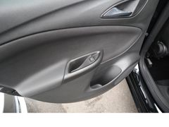 Fahrzeugabbildung Opel Astra K Sports Elegance Navi Tempo Scheckheft