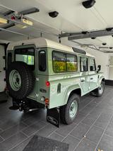 Land Rover Defender Heritage 110 2.2 TD4 Station Wagon - Land Rover Defender in Frankfurt (Main)