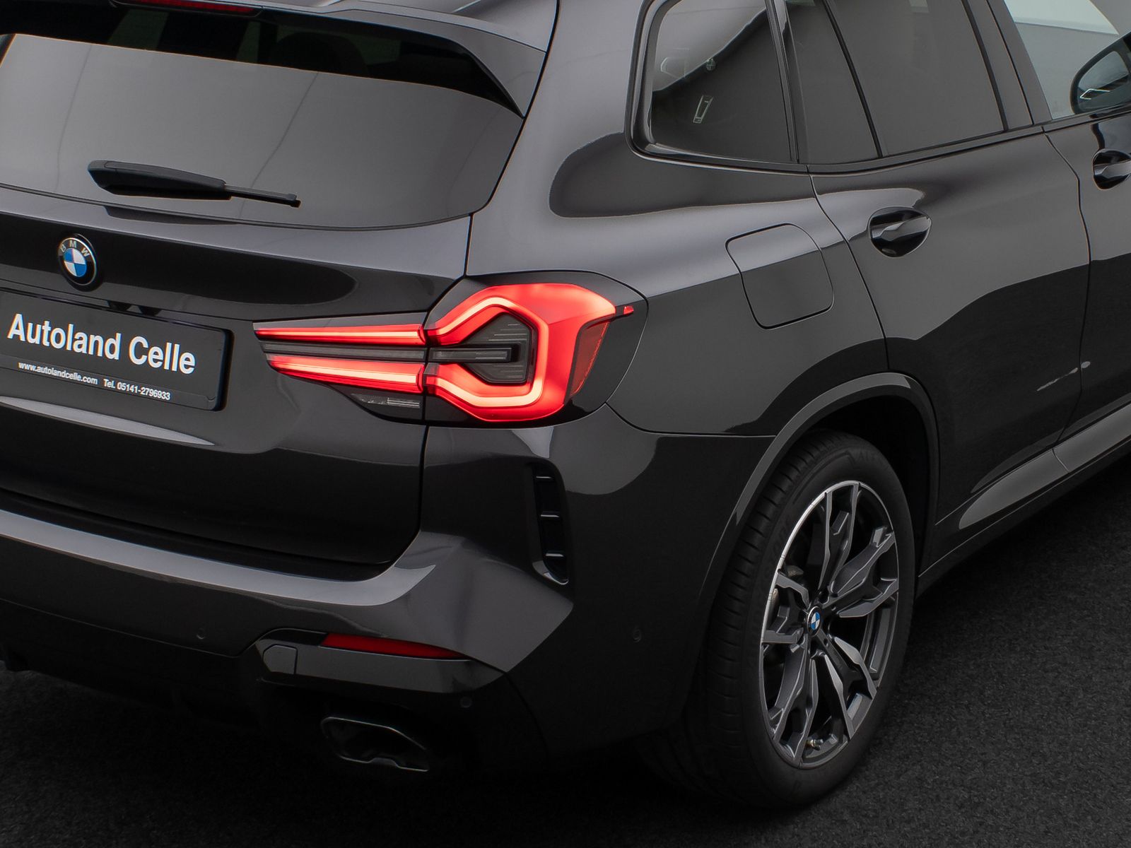 Fahrzeugabbildung BMW X3 M40i  Panorama Kamera HUD DAB H/K Komfort 20"