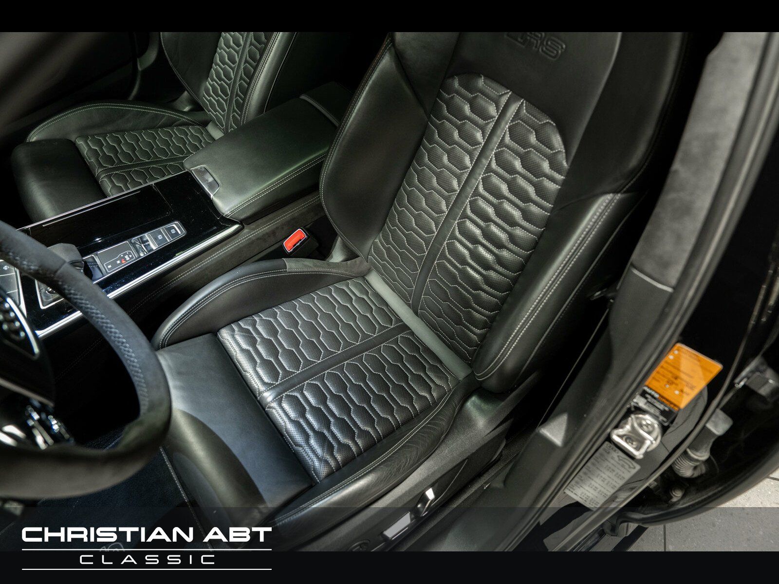 Fahrzeugabbildung Audi RS 6 Avant 4.0 TFSI quattro B&O Keramik Pano