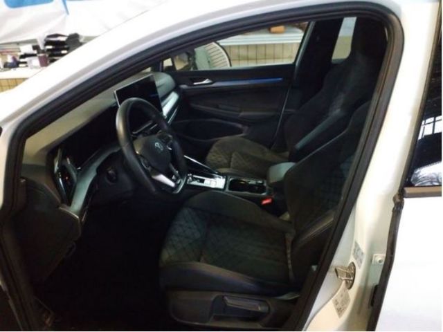 Golf VIII 1.5 eTSI DSG R-Line Pano/Standhzg/Kame