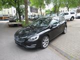 Volvo V60 Kombi Summum*STANDHEIZUNG*LEDER*BI-XENON* - Volvo V60 Summum mit Diesel-Antrieb