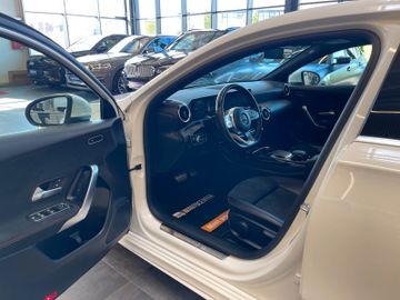 Mercedes-Benz A35 AMG 4Matic *PANO*LED*PDC*CARPLAY*