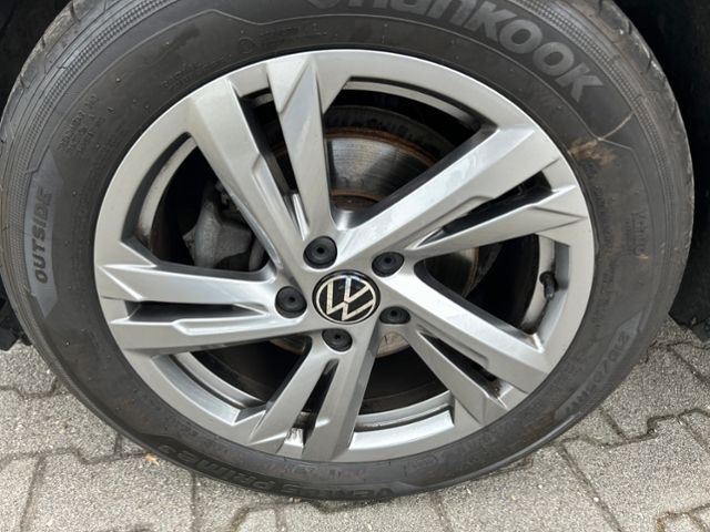 Fahrzeugabbildung Volkswagen T-Roc 1.0 TSI R-LINE LED-PLUS APP-CONNECT SHZ KL