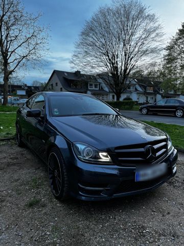 Mercedes-Benz Mercedes Benz C 180 Coupé AMG Paket