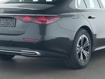 Mercedes E 200 - 5