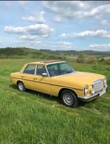 Mercedes-Benz 240 - Mercedes-Benz 240 mit Diesel-Antrieb: Limousine