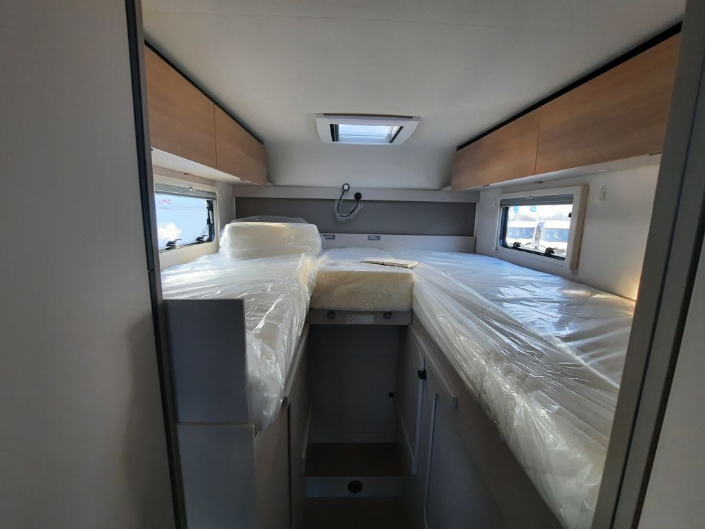 Fahrzeugabbildung LMC Tracer V 670 Verfüg./Sparen Sie 10.691,- €