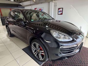 Porsche Cayenne - 6