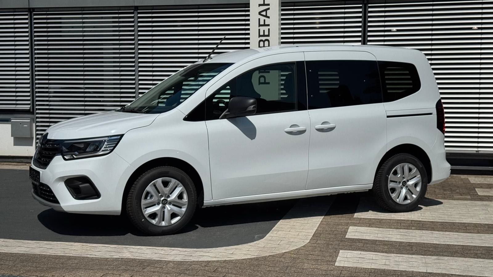 Fahrzeugabbildung Renault Kangoo III Equilibre TCe 100