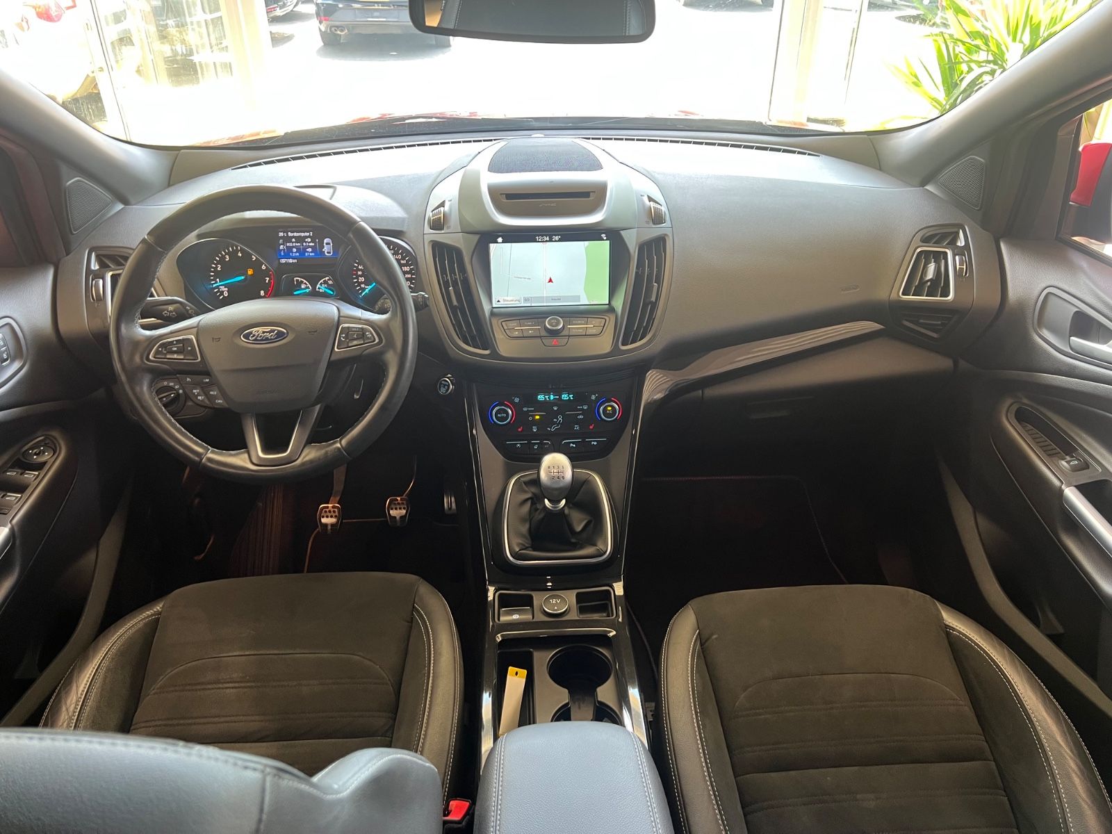 Fahrzeugabbildung Ford Kuga ST-Line * ROT/SCHWARZ *