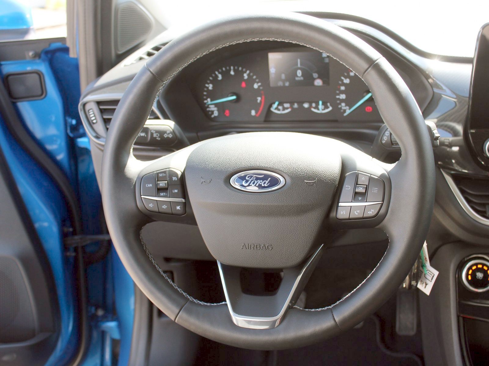 Fahrzeugabbildung Ford Puma Titanium 1,0 EcoBoost Mild Hybrid