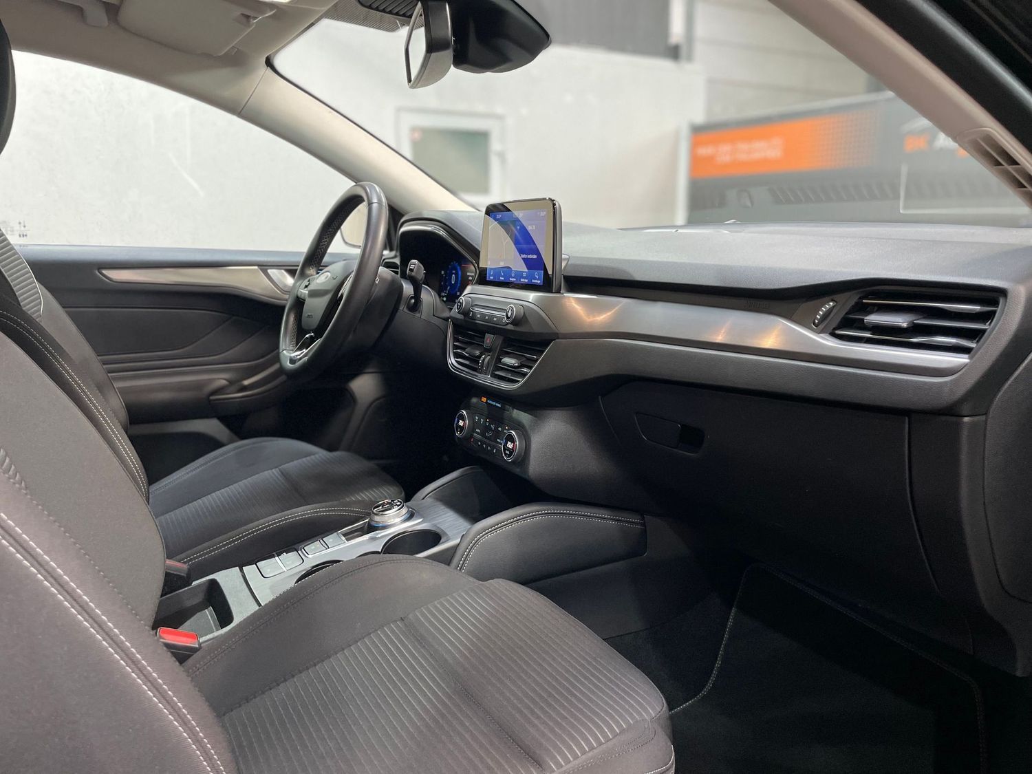Fahrzeugabbildung Ford Focus Titanium X#Digital Cock#LED#Kamera#Spur