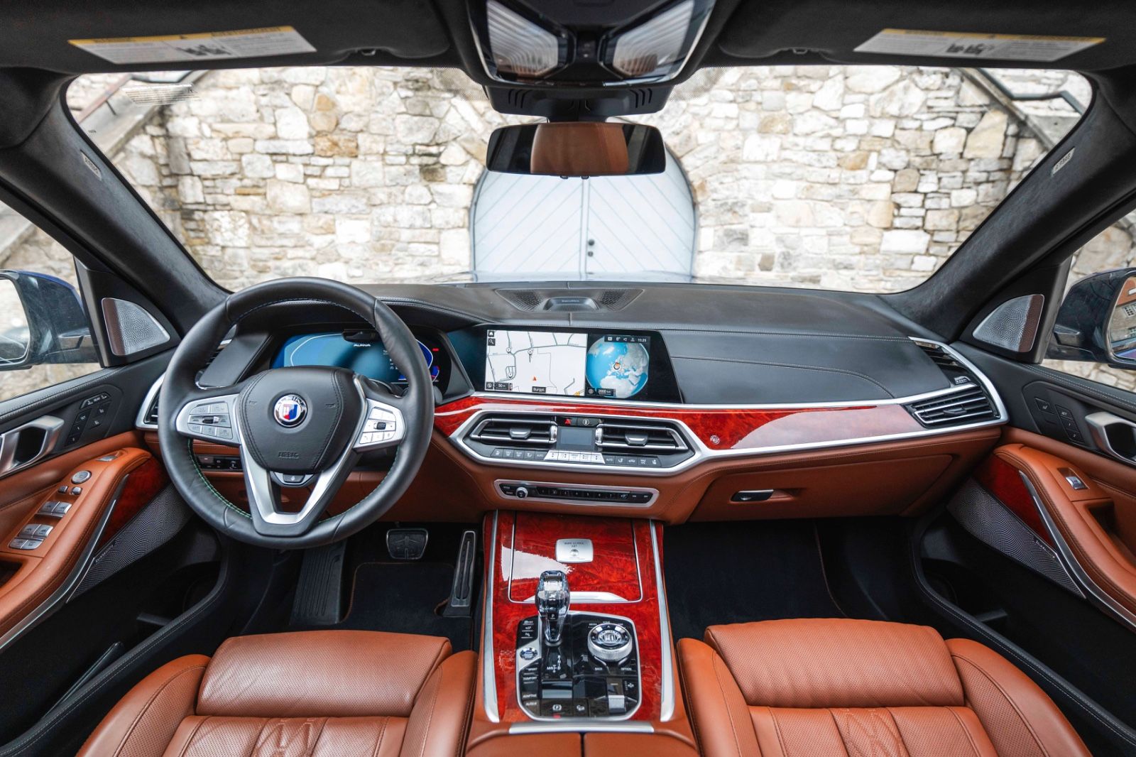 Fahrzeugabbildung ALPINA XB7 LASERLICHT ACC MASSAGE SKYROOF B&W 360° AHK