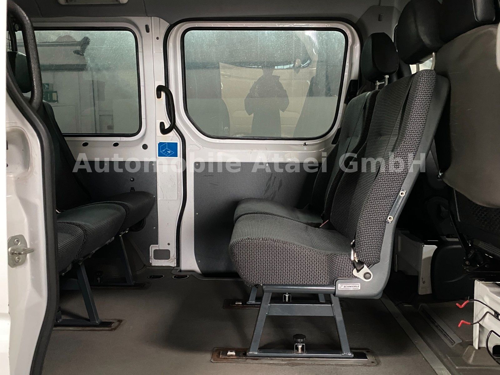 Fahrzeugabbildung Mercedes-Benz Sprinter 315 Behörde/ Camper 7-Sitze (2489)