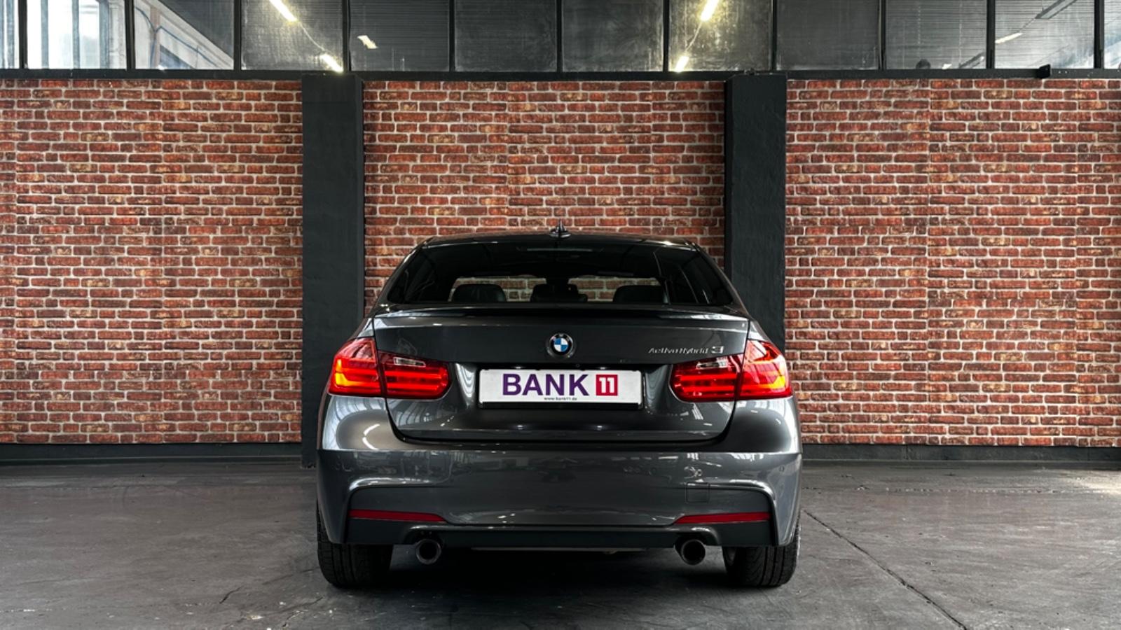 BMW 335i Hybrid | 306 ch | BVM | Cuir | Caméra | Sièges électriques | Sièges chauffants | Toit ouvrant