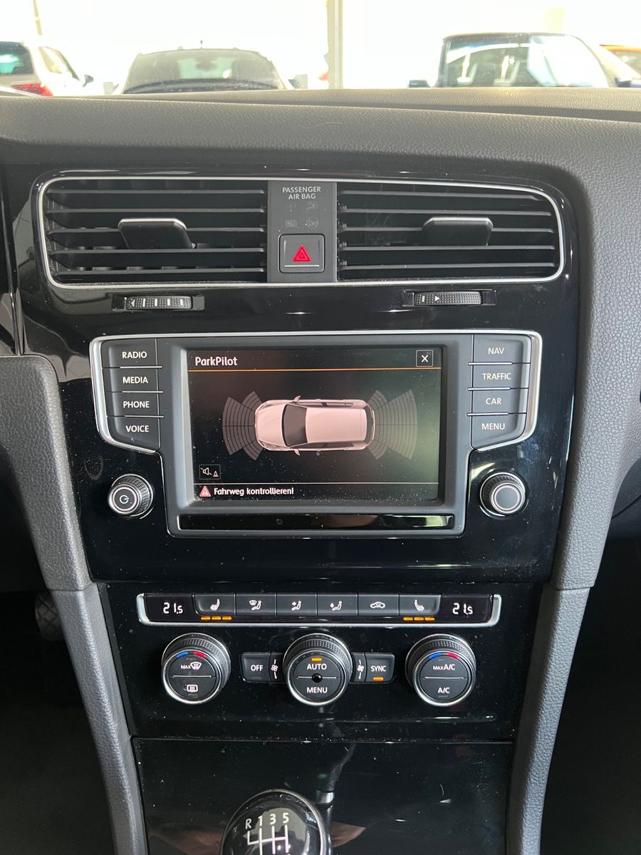 Fahrzeugabbildung Volkswagen Golf VII Lim. 2.0 TDI Highline BMT