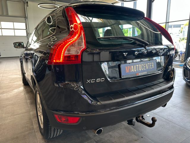 Volvo XC60 Momentum AWD *Xenon*Leder*