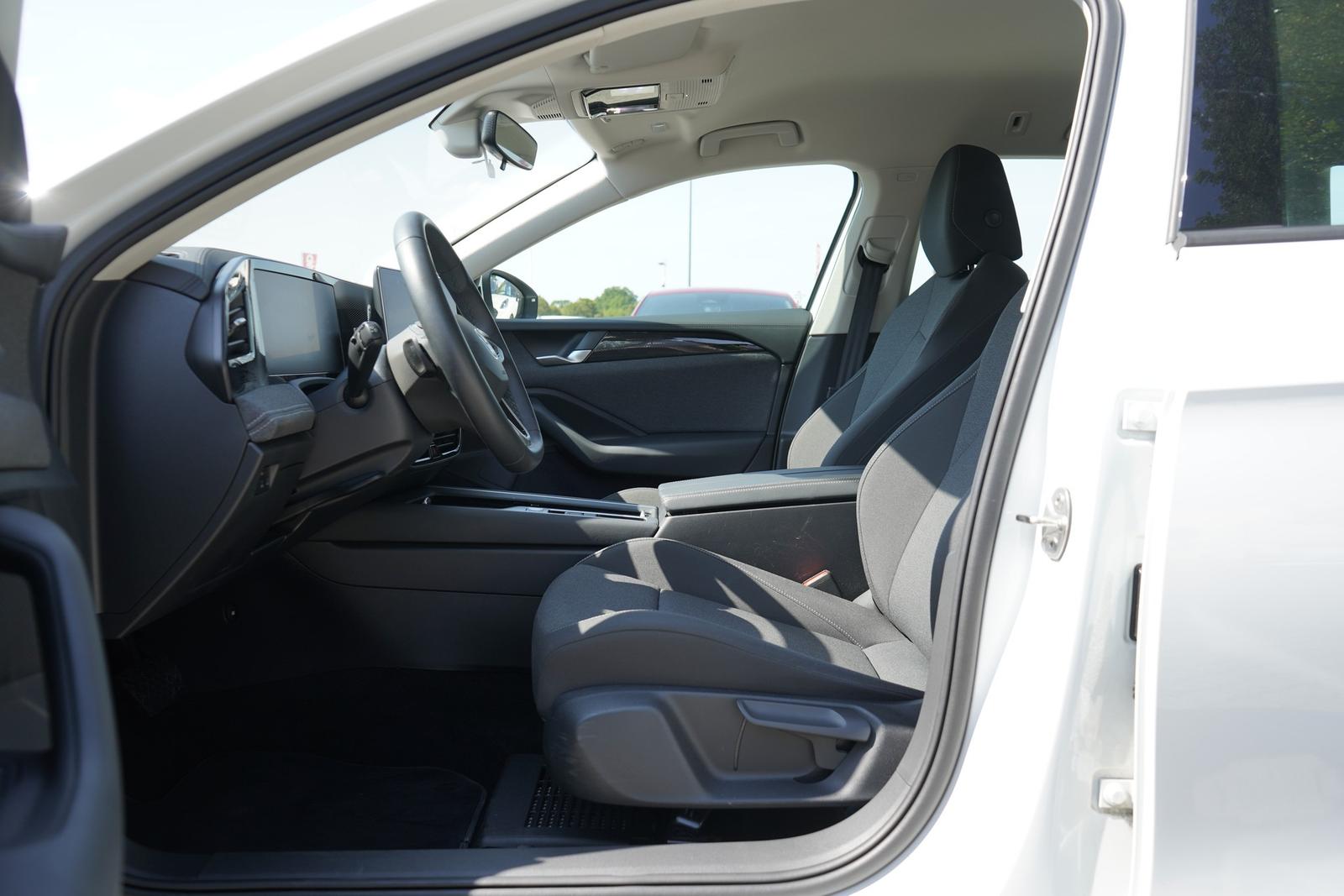 Volkswagen Passat 1.5 eTSI DSG LED Virtual Cockpit, миниатюра 26