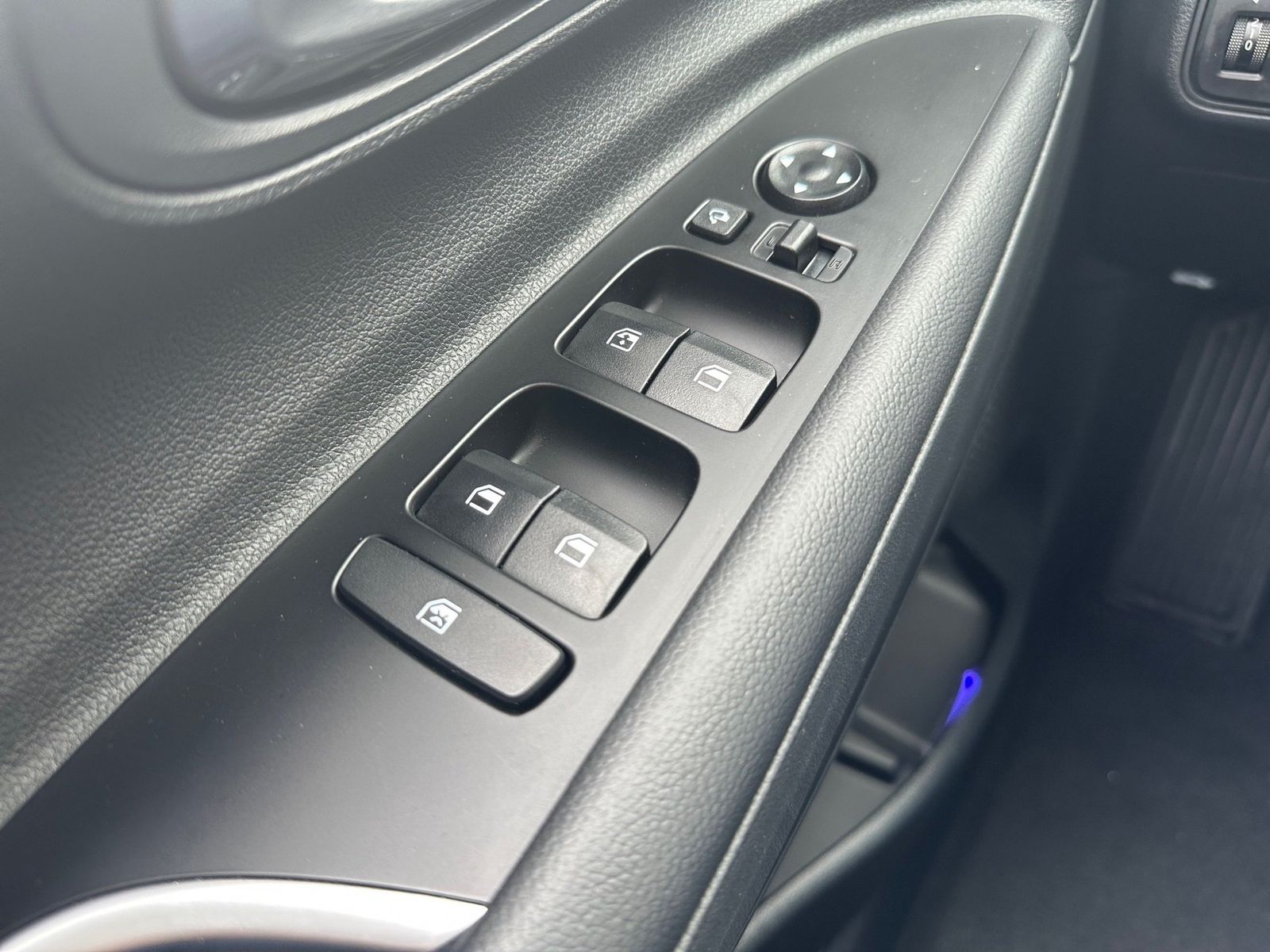 Fahrzeugabbildung Hyundai i20 1.0 T-GDI Trend Kamera,LED,Navi,SHZ,Keyless