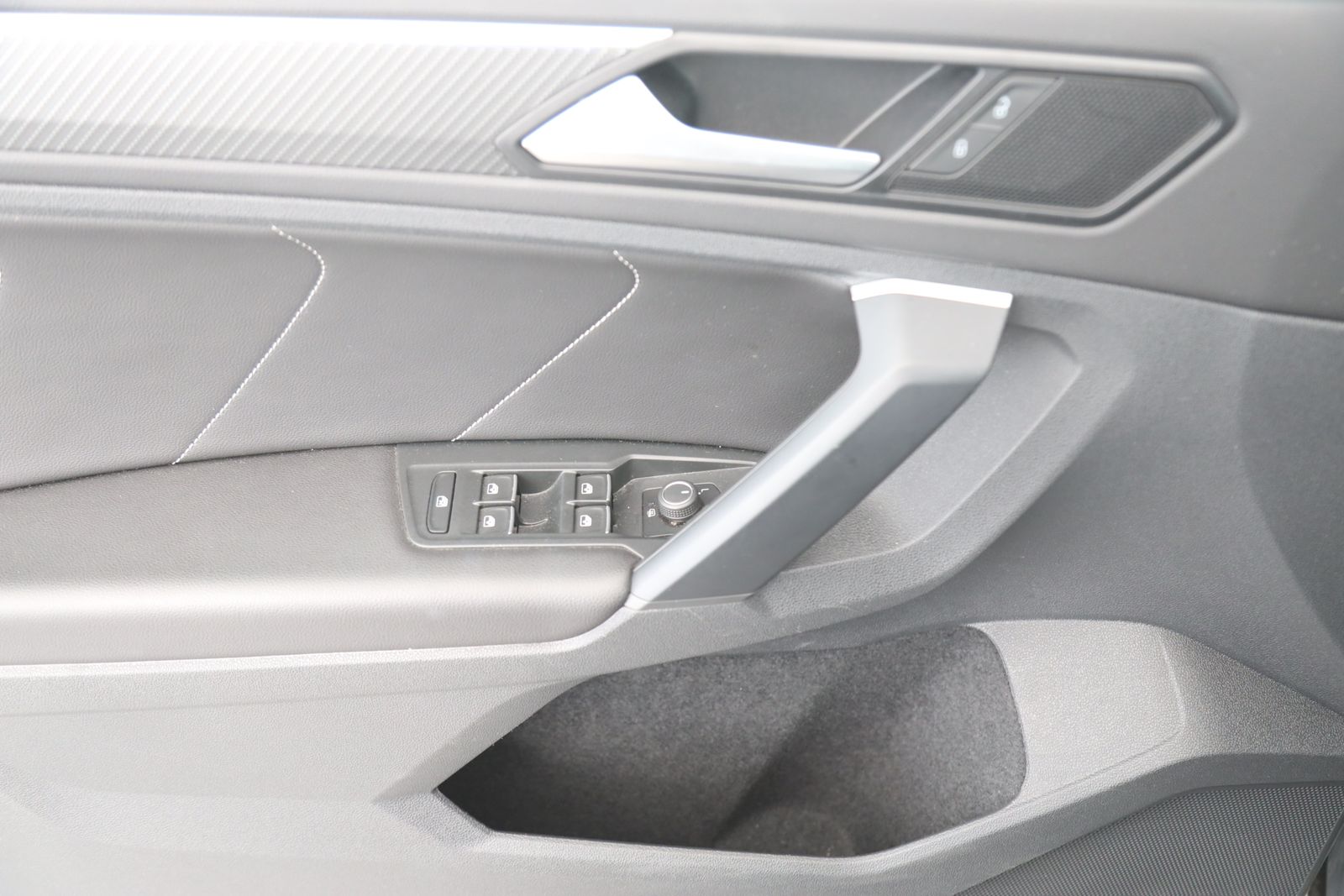 Volkswagen Tiguan - Bild 17