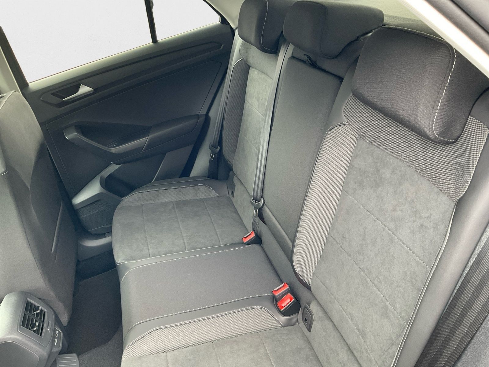 Volkswagen T-Roc - Bild 13