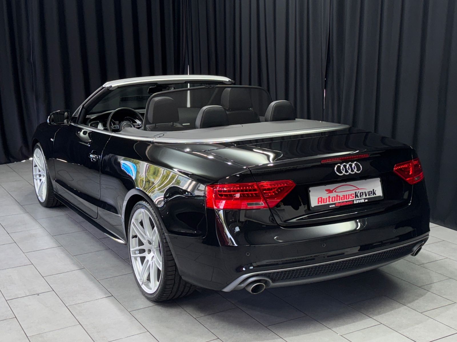 Fahrzeugabbildung Audi A5 Cabriolet 3.0 TDI quattro|3xS-LINE|S-TRONIC|